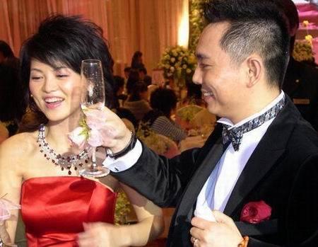 李湘前夫李厚霖为什么离婚有孩子吗 李厚霖打李湘现场视频家暴图