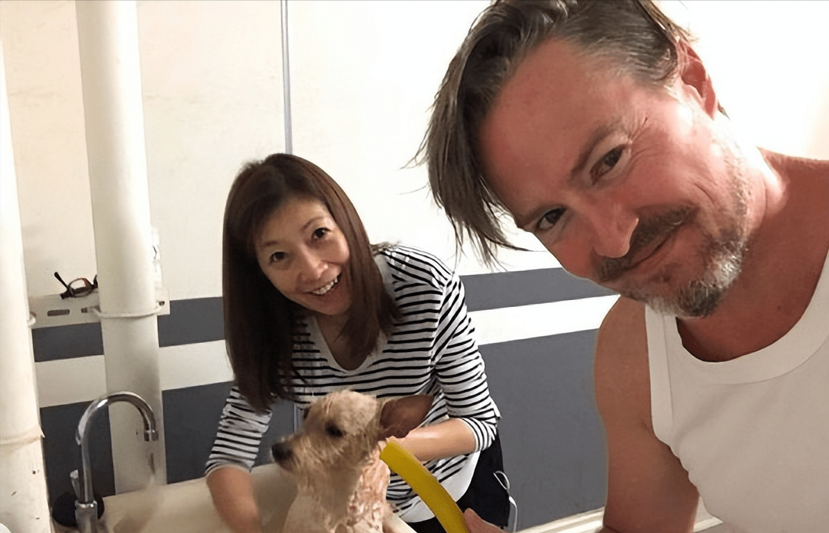 夏克力的朋友起诉黄家倩五项重罪 并透露他被迫签署自愿分居 并