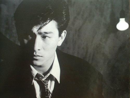 谁能帅过93年的刘德华 帅到什么程度五官无人能敌最帅的一张照片