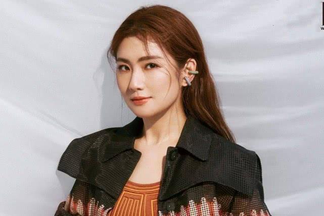 �μ���������౻�ع��������� �ų�������˵selina����Ϊʲô