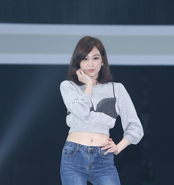 王心凌第一次细节到底给了谁罕见私密照 王心凌真被欧定兴睡过吗