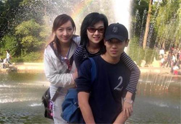 ������ͮ��������һ��9��������� �������˺�����ͮ����Ϊ�η���