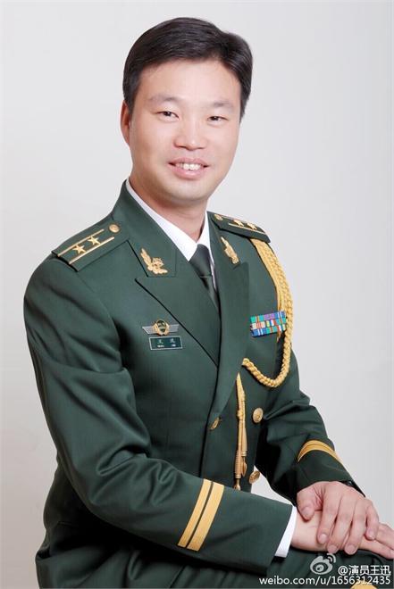 关于王迅的军衔网上有传闻说是正营级少校军衔,他自己没有承认也没有