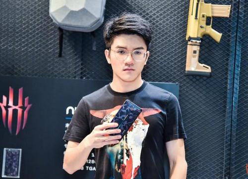 ����������������˭����������� ������������ô��ʶ�����һ��