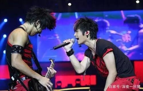 �����ں������ǰ����� ���������ϲ�������Ƕ������ǲ��찵��6��