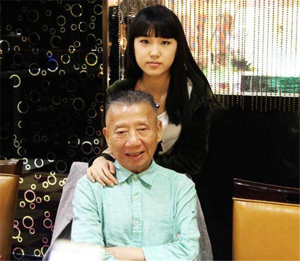 �������ݸ������϶���������� С���������ݵĸ�ĸ��˭�����Ժ�