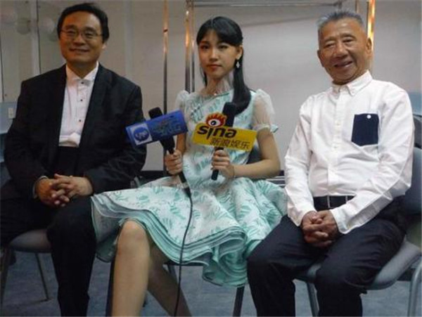 �������ݸ������϶���������� С���������ݵĸ�ĸ��˭�����Ժ�