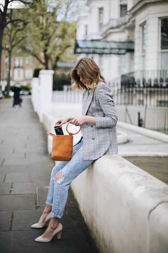 秋季女装流行什么衣服 这几件单品今年秋天一定不能少