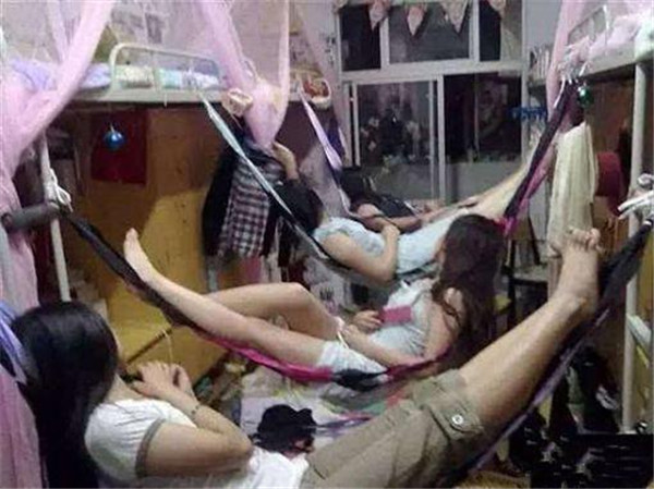 Ů��������Ƭ��ʵ����������Ϲ�� Ů��������ʵ��Ļ����Ц��