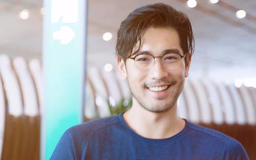 ������������Ů��Bella���溭������ϱ�����Ƭ ����������״