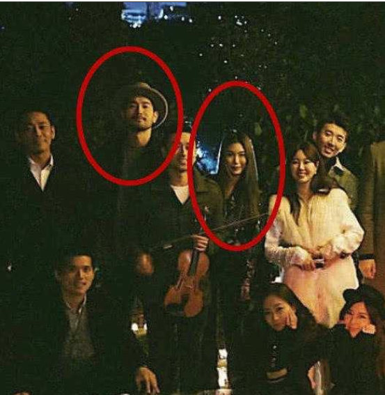 ������������Ů��Bella���溭������ϱ�����Ƭ ����������״