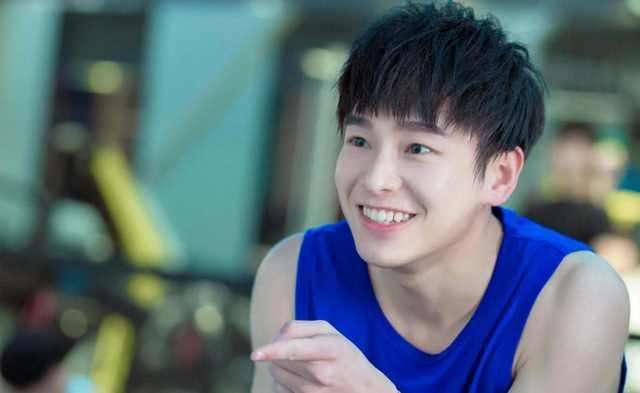 彭昱畅和女朋友分手了吗 彭昱畅承认恋情女方是谁身份资料揭秘