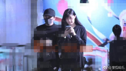 �����������ع�Ů������˭��ʲô ҹ������Ů��С��������ӵ����