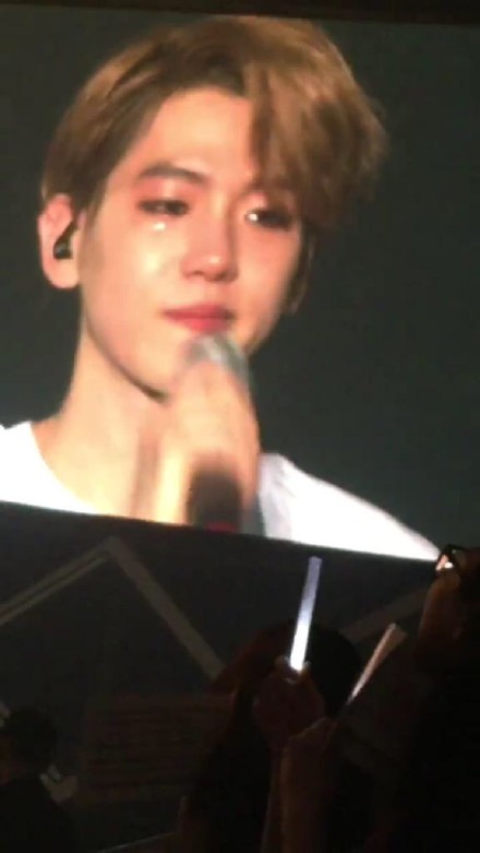 伯贤现在还喜欢泰妍 mama泰妍伯贤反应 伯贤和泰妍为什么分手