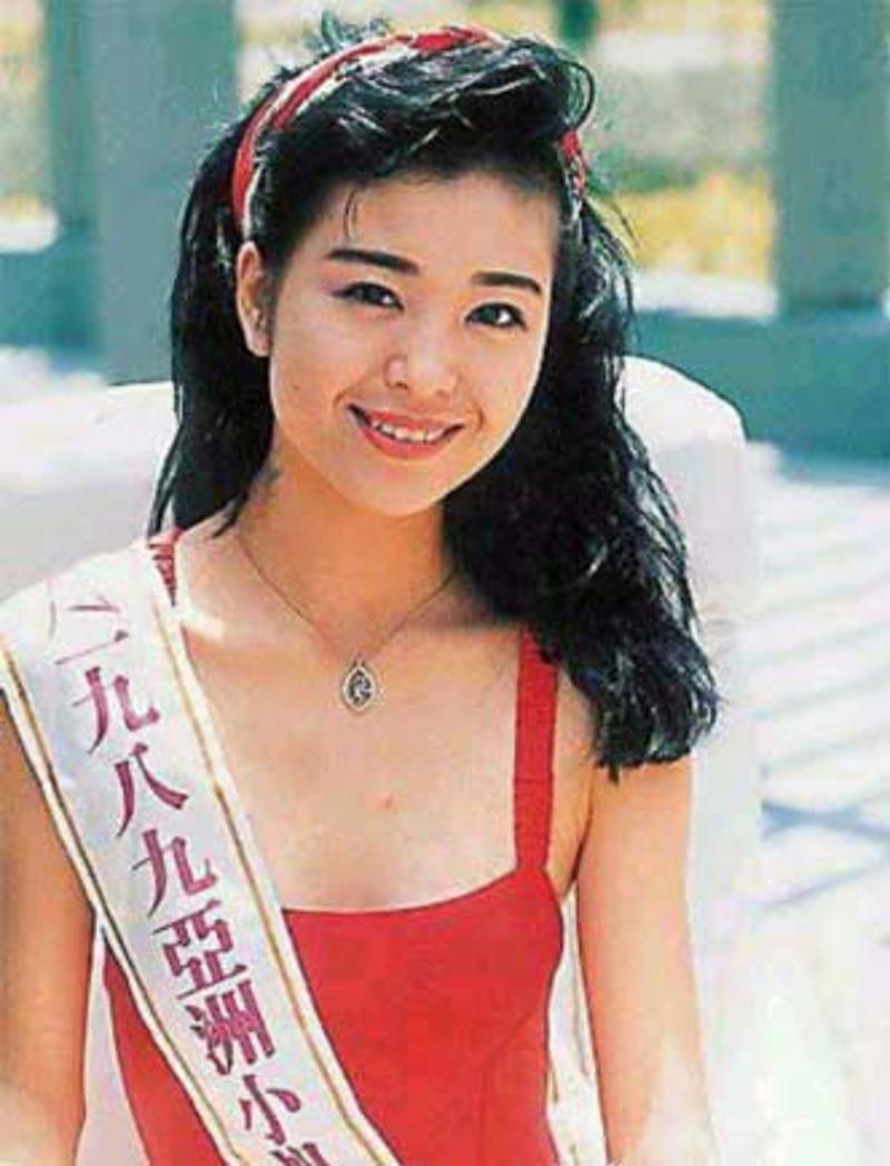 伍咏薇老公练海棠出轨约会小三 伍咏薇资料情史凸点拍过哪些三级