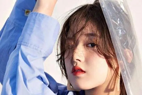 ��¶˼ѧ���ж�߲�20��ʹ�ѧ��ҵ�� ��¶˼��ҵ������ѧУ