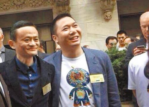 黄有龙到底是哪里人背景揭秘 黄有龙到底是干什么的为何这么有钱