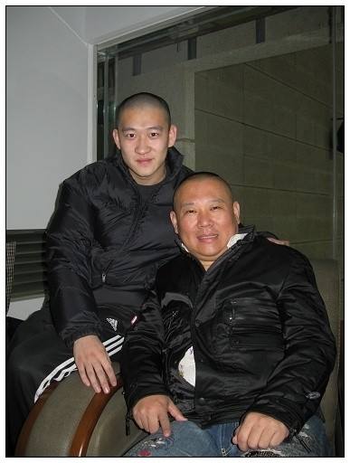 ���ƽ���Ʒ���Ϊʲô���ߵ����� ���ƽ�͹��¸�֮�䷢����ʲô