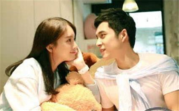 ���������Ͻ���Ů����һ������ ������Ϊʲôȡ�ؽ𳿷�������