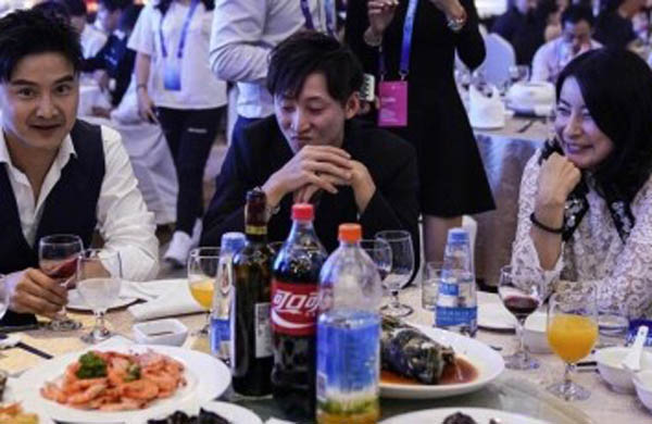 �������۾��κ��������������Ա����� ����������11����ʷ����