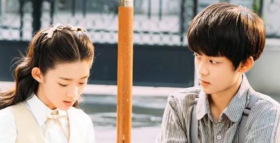 ����������ô�� ��������ɼ��������ĸ�ѧУ��γ����ĸ�ĸ��˭