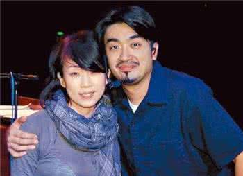 李宗盛梅开三度现任妻子千惠是谁资料照片 李宗盛林忆莲为何离婚