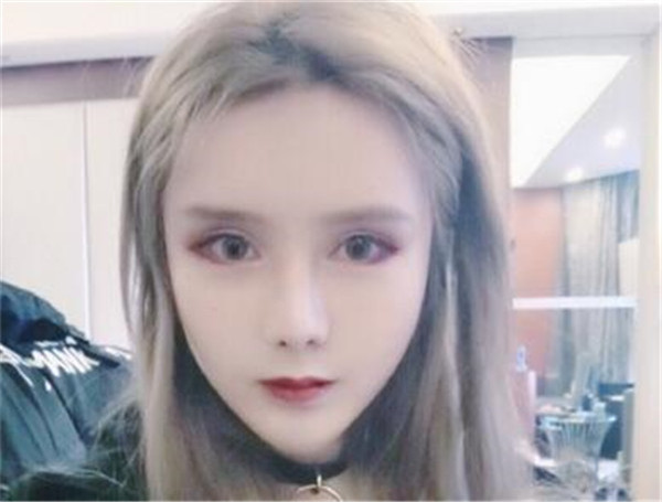 易珑静是谁长什么样现在在干嘛 易珑静教沉珂吸毒真的吗关系如何