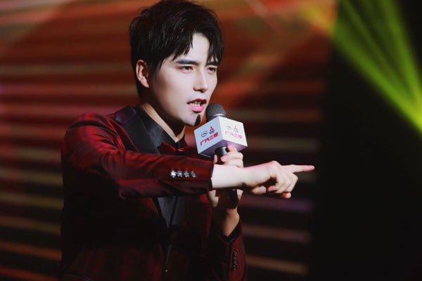 ���Ƹ¸����������߼����������ع� ���Ƹ���̸����Ů�ѽ����