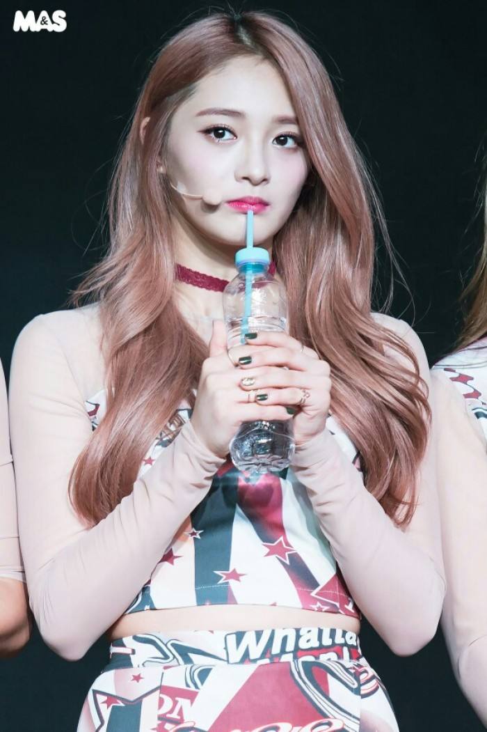  �ܽ�����������˭�Ͳ�������������� �ܽ����ں�����˭�ż�����