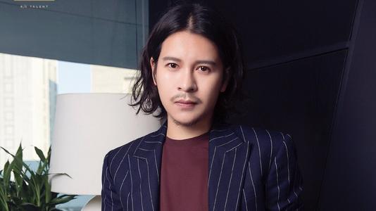 ��˴�����������ڸ������ְ���˭��ĸ���� ��˴���ĸ���������Զ