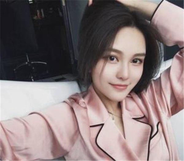 С����ô��ʶ�������˭׷��˭ ��־����ô����������ϲ����ʲô