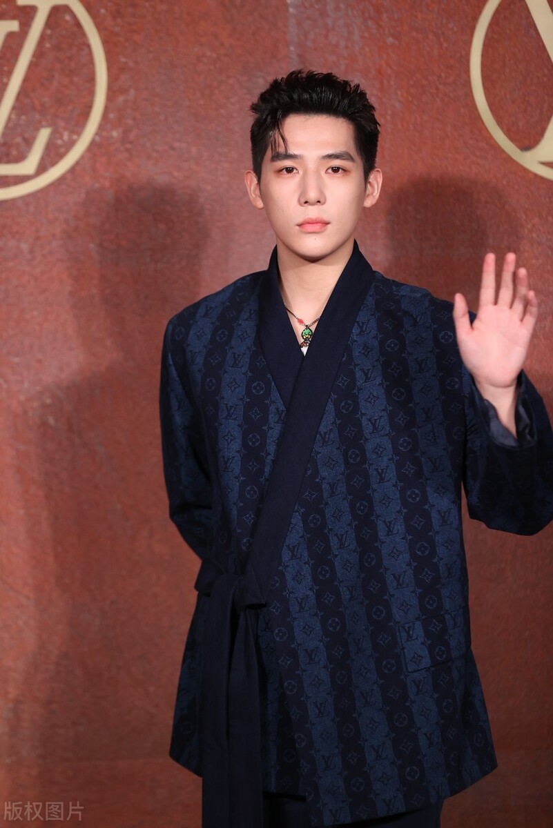 ���԰��鱻�ع� �𳿡������֣�ͻ��ӡ������ס�����Ȧ�е���