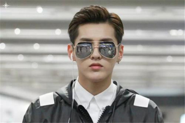 ���ෲ�ֳ�rap���ź����α���̫���� hiphopȦ�������ෲ˵����