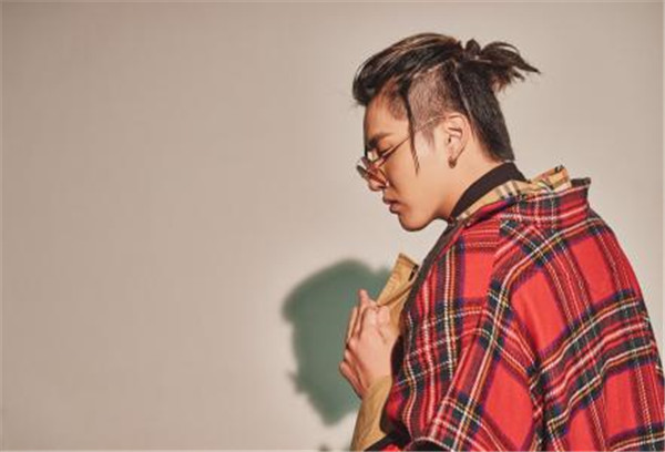 ���ෲ�ֳ�rap���ź����α���̫���� hiphopȦ�������ෲ˵����