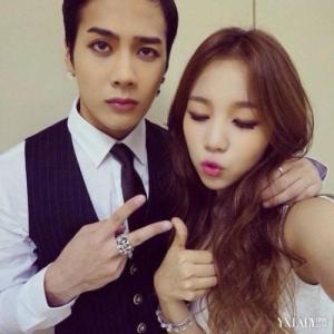 ���ζ�Ů��tiffany��˭ ���ζ����Ľ������ܶ�Ů�ѳ���ǰinsŮ��