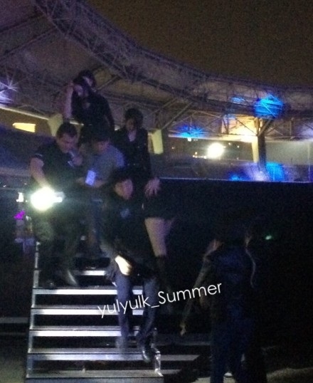 ֣�㾧�ϴ�exo�ĳ�ʼĩ��ô���� exo��֣�㾧�ε�̨ͬС�ۺ���Ƶ