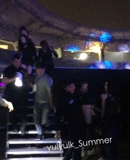 ֣�㾧�ϴ�exo�ĳ�ʼĩ��ô���� exo��֣�㾧�ε�̨ͬС�ۺ���Ƶ