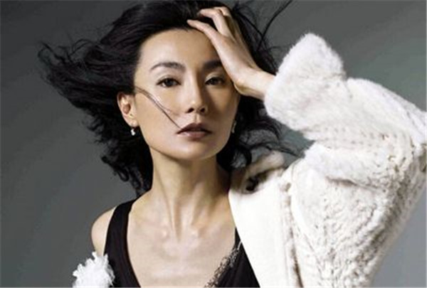 张曼玉年轻时好美照片 这风情万种的姿态无人能比