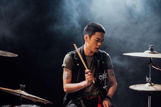 �����İְ���˭��ͥ�������� ����������������Ů������˭