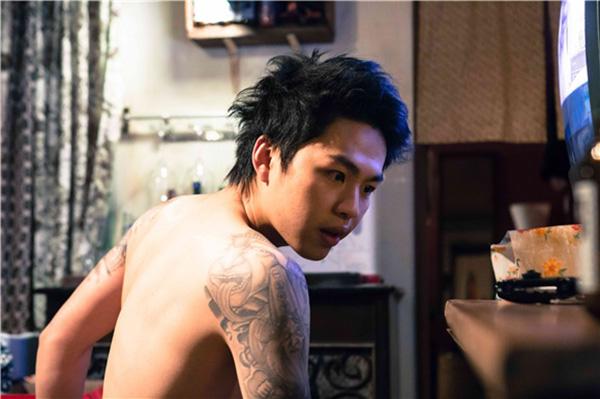 �����İְ���˭��ͥ�������� ����������������Ů������˭