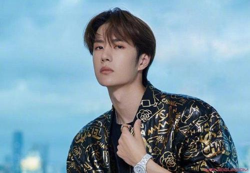 王一博经纪人康雯怎么了为什么被带走 王一博经纪人康雯资料照片