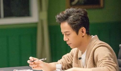 天涯八卦何炅私下人品 何炅收礼事件始末收礼现场曝光动作熟练