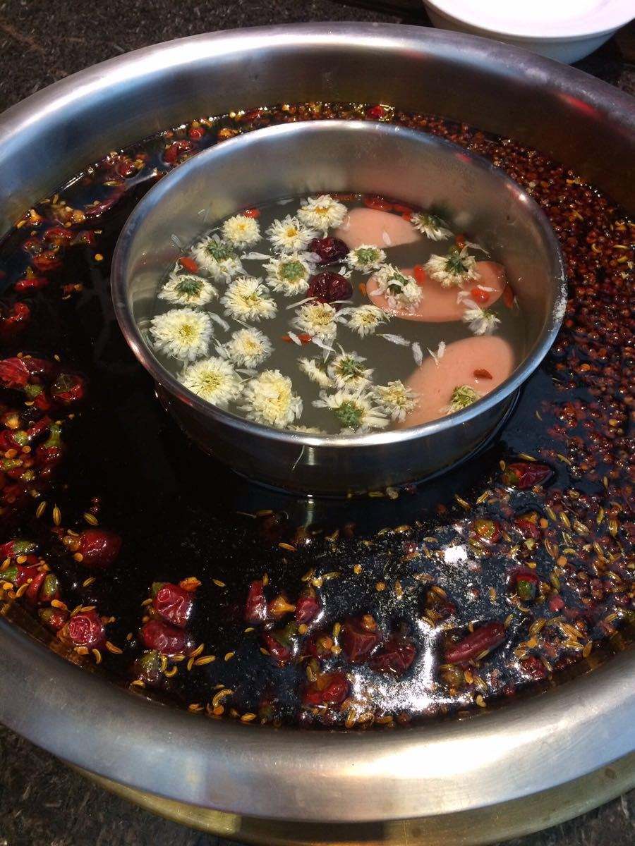 �й���ɫ������о����а���������û�Թ� ÿ�ֶ�����һ�Ծ����