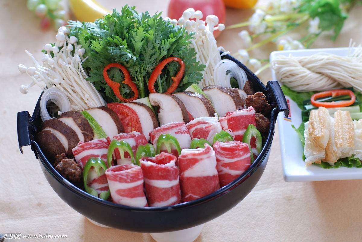 �й���ɫ������о����а���������û�Թ� ÿ�ֶ�����һ�Ծ����