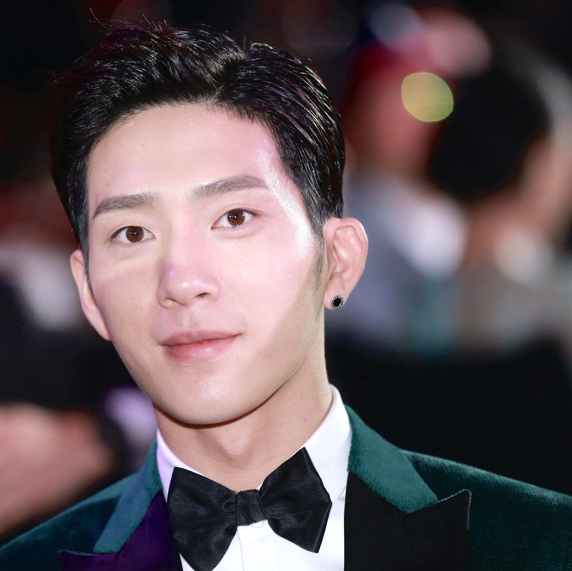 ����Ȼ�����عⱳ��Ĺ����������� ����Ȼ������������ô�ߺ��