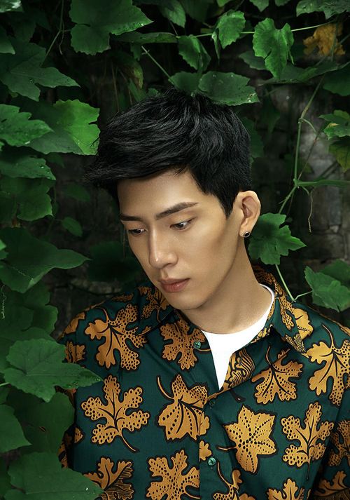 ����Ȼ�����عⱳ��Ĺ����������� ����Ȼ������������ô�ߺ��