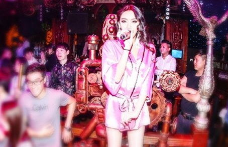 �й��¸���������������ϱ���΢�������պ���ʷ��Ƥ����������˭