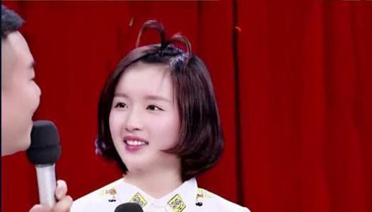 李浩菲背景大到让谢娜害怕父母是谁 湖南台为什么要力捧李浩菲