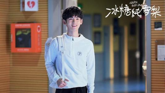 �������������ĸ�ѧУ�������������Ů����˭ ��������Ứ����