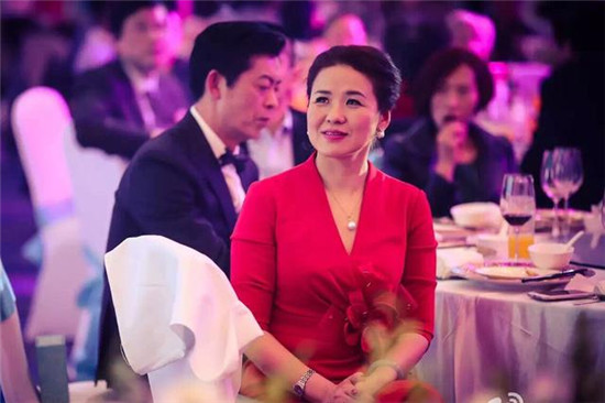 ǮӾ��������˭��ĸ��ʲô���Ǹ������� ��һǮӾ�����İ�Ƥ